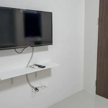 RoomQuest Suvarnabhumi Ladkrabang 42 Bangkok Bagian luar foto