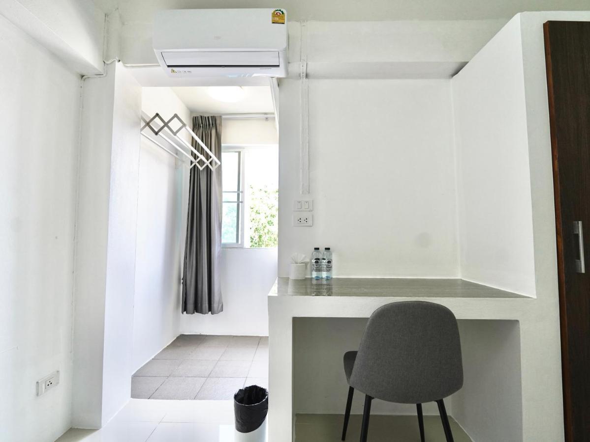 RoomQuest Ladkrabang 42 Bangkok